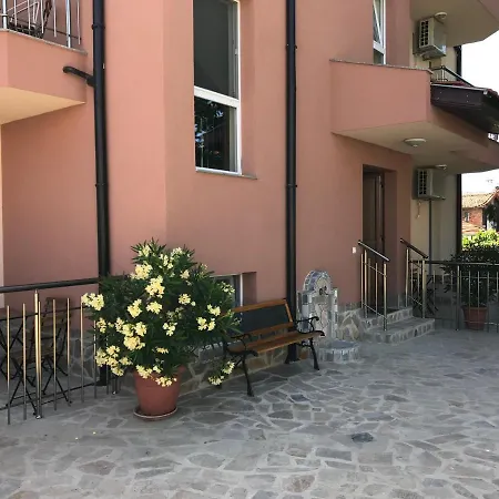 Aparthotel La 2 Tsarevo