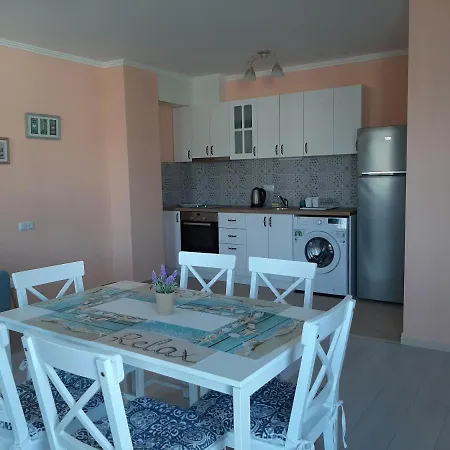 Aparthotel La 2 *