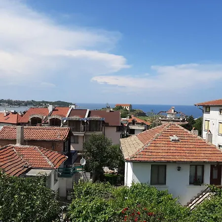Aparthotel La 2 *